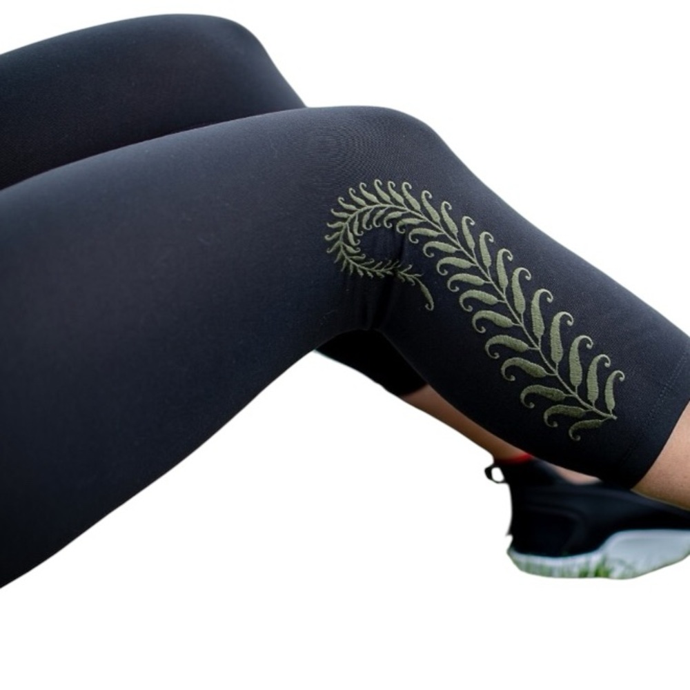 Tema Athletics High Waist Fern Black & Green Capris Leggings Plus Size XXL